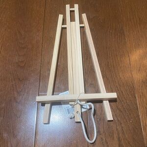 NWT crafters closet craft Wooden tabletop Easel